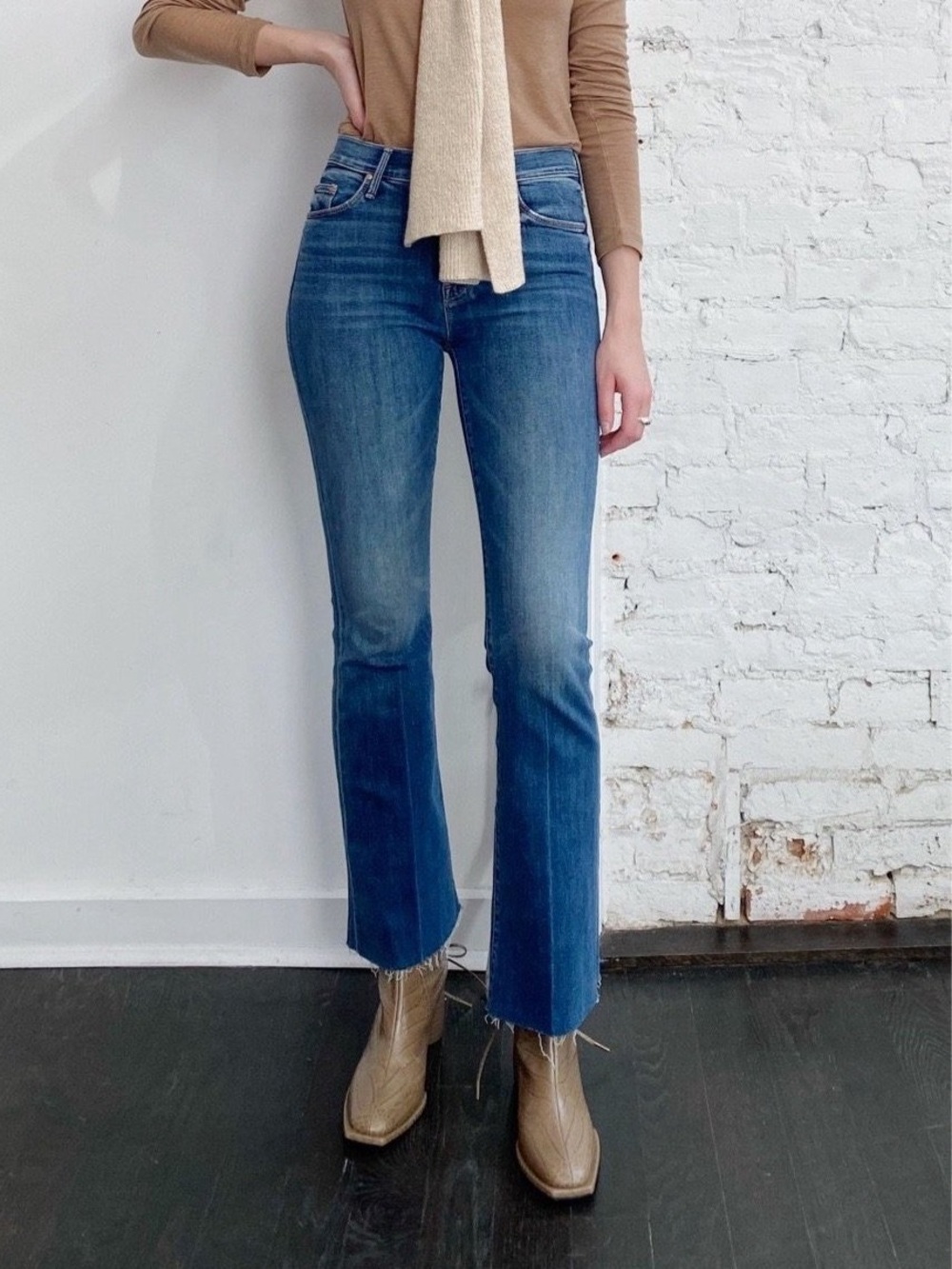 MOTHER DENIM • The Weekended Fray Flare in Walking On Coals